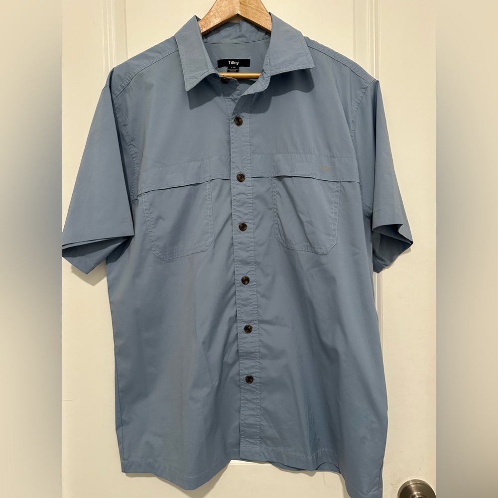 Tilley | Men’s Large Light Blue Short Sleeve Quick Dry Hiking Travel Shirt NWOT